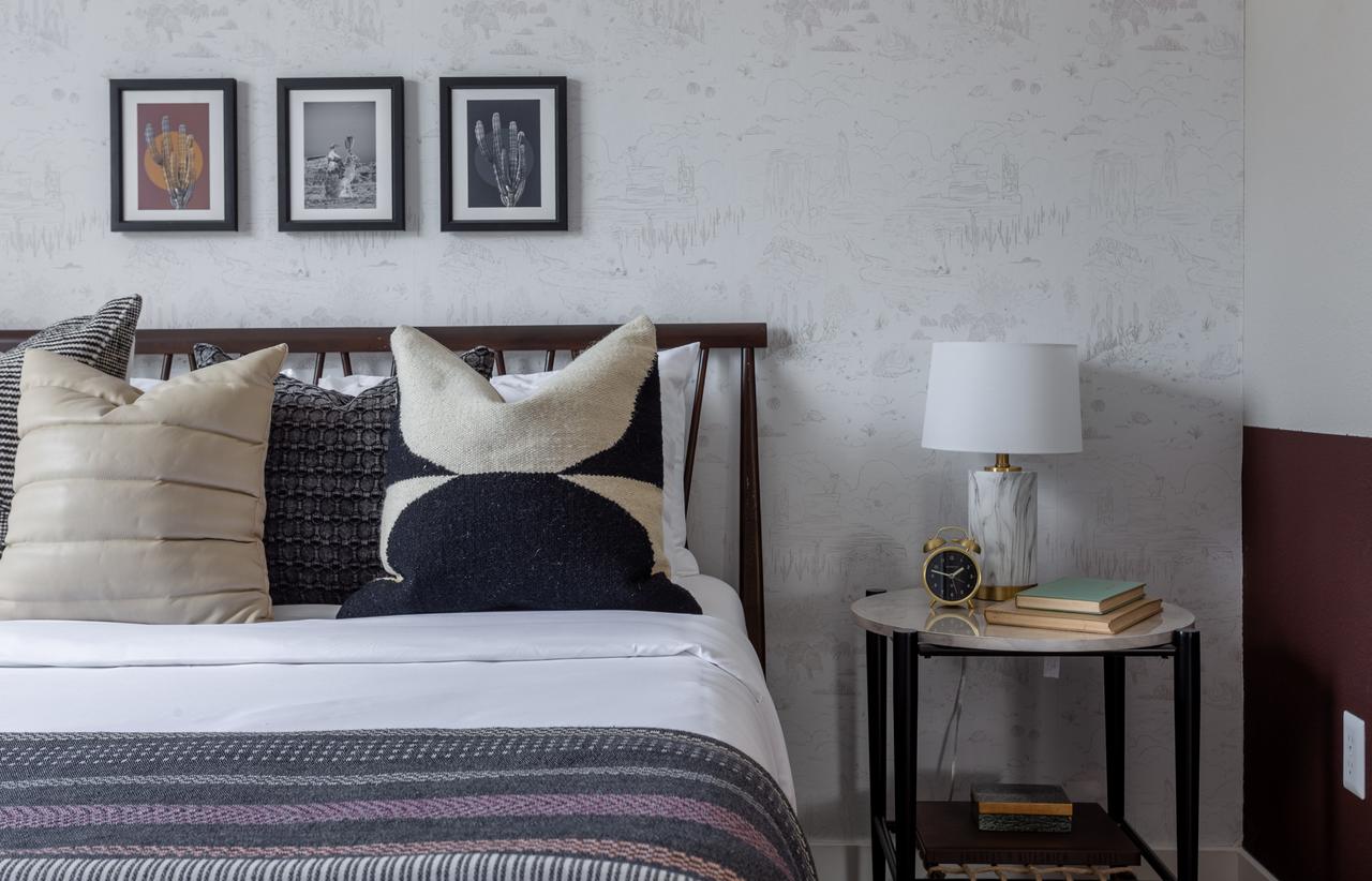 Modern 3 Bedroom Apt Minutes To Airport - thumb 14