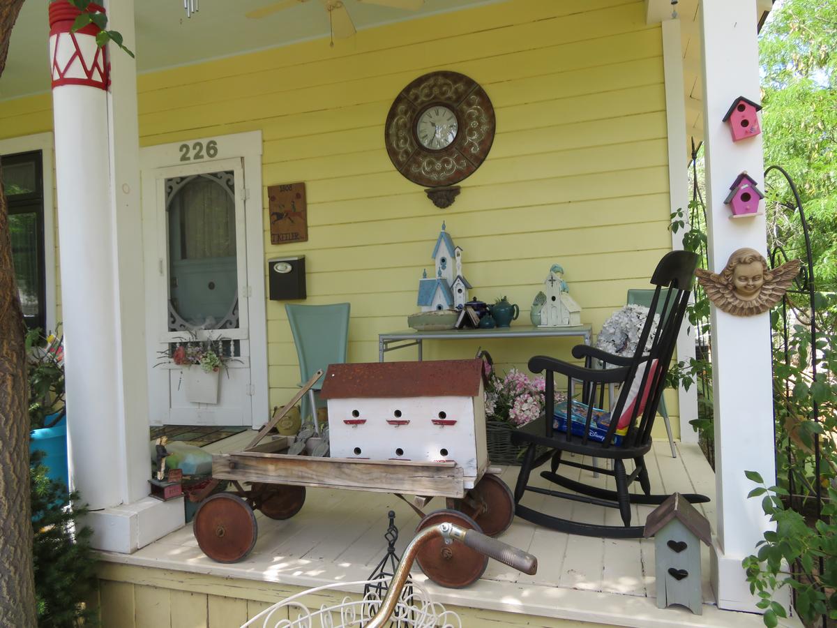 Virginia St. Dollhouse - thumb 5