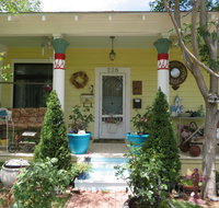 Virginia St. Dollhouse - Tourism Bookings