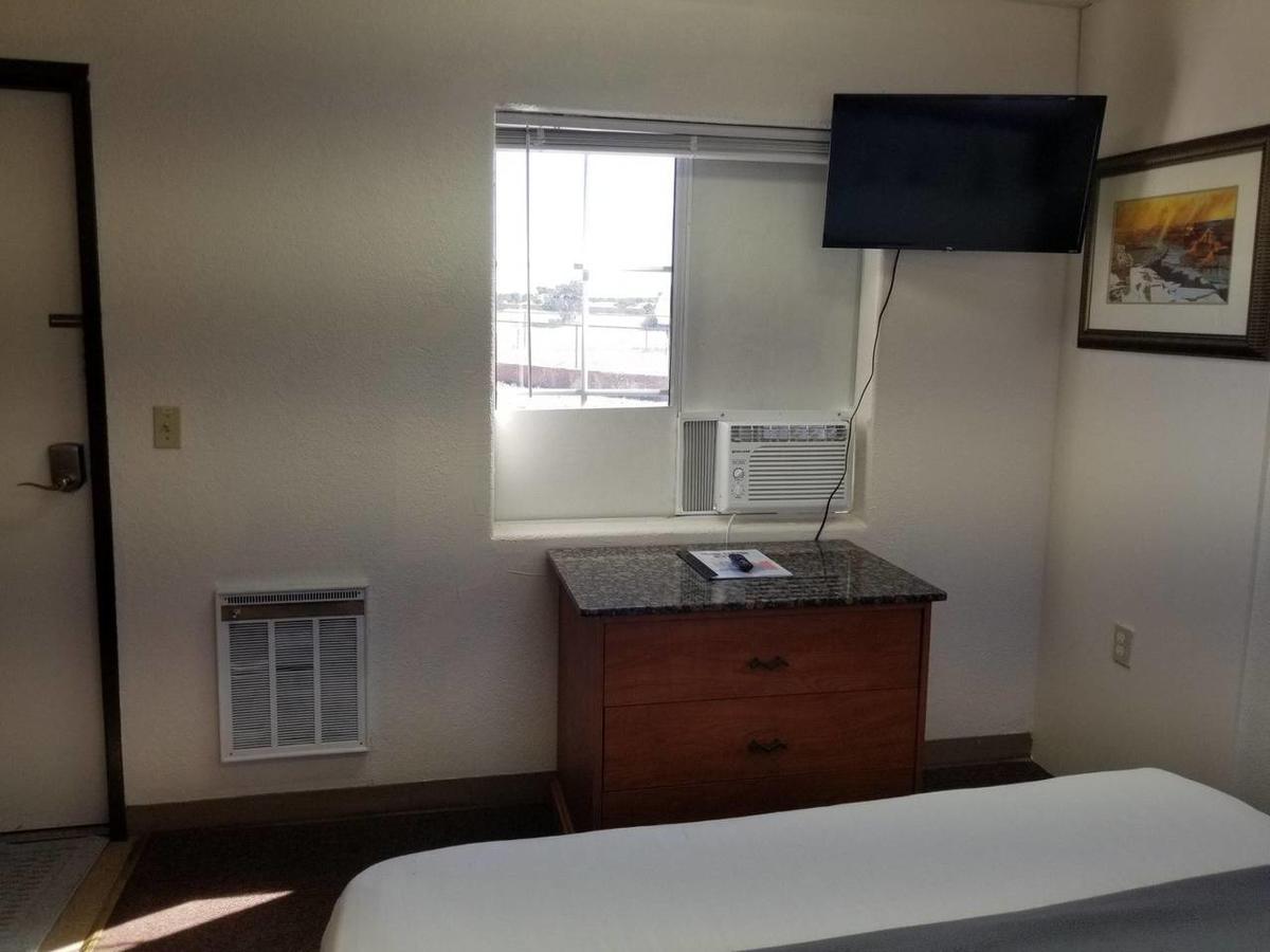 Affordable Retreat Sleeps 2 Near Grand Canyon - thumb 2