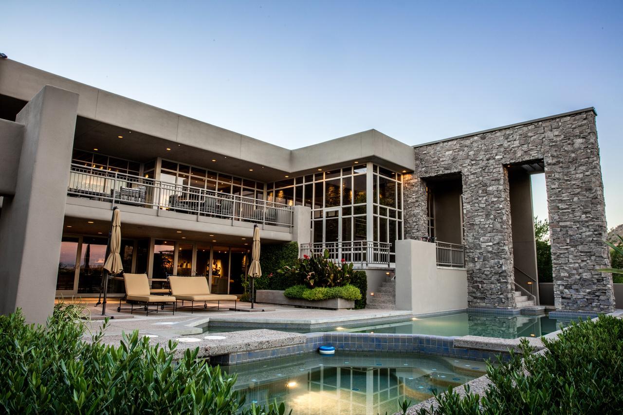 Paradise Valley Hillside Mansion - thumb 2