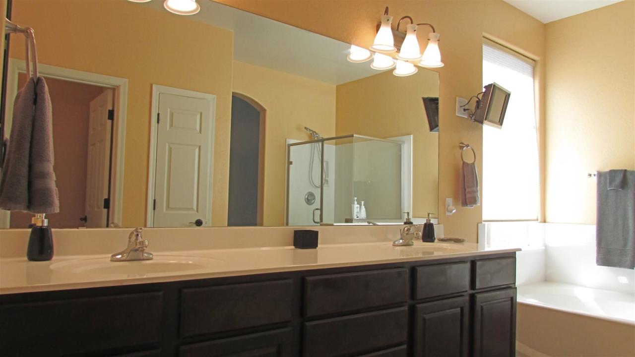 4BR South Phoenix Home - thumb 5