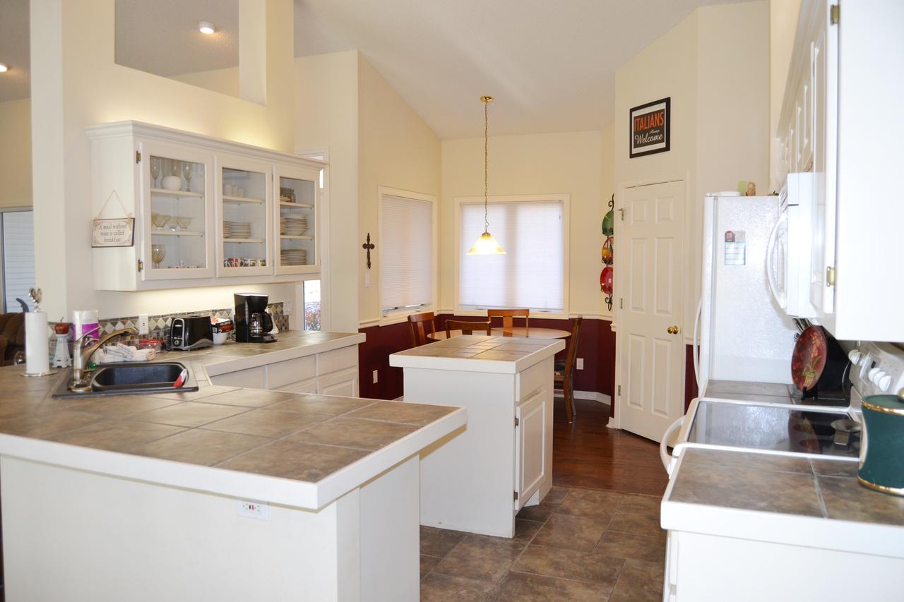 Lake Balboa Area Home 9 - thumb 10