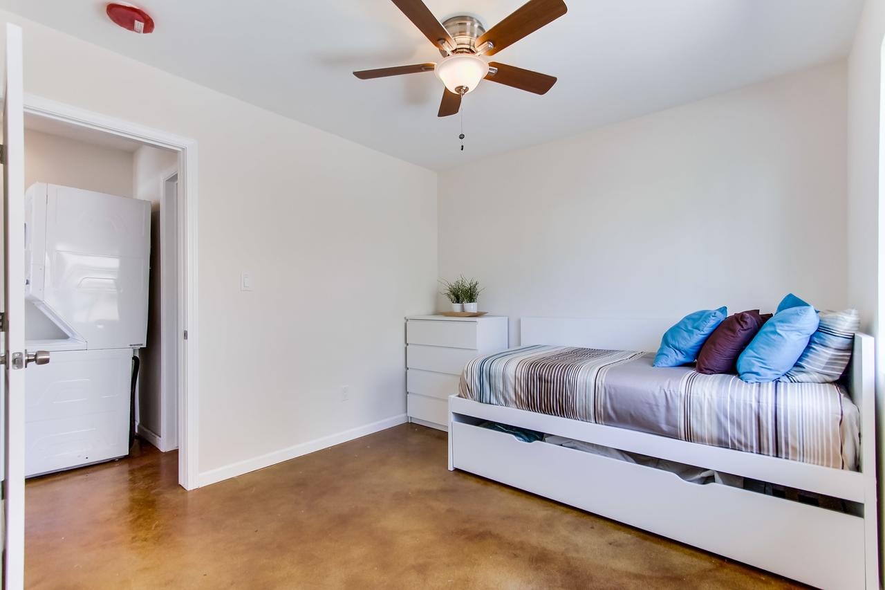 Sunset Cliffs Beach Cottage - thumb 7