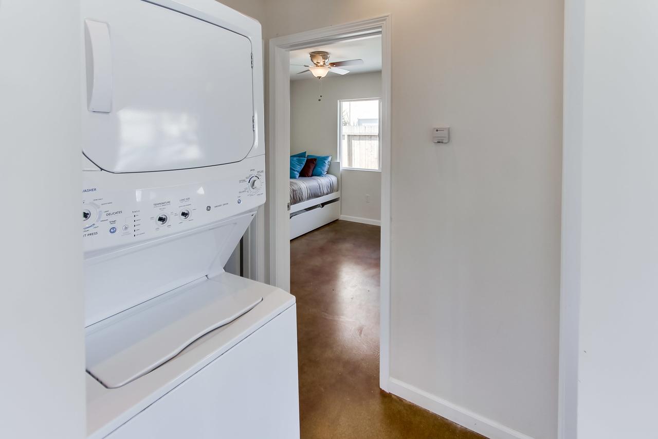 Sunset Cliffs Beach Cottage - thumb 3