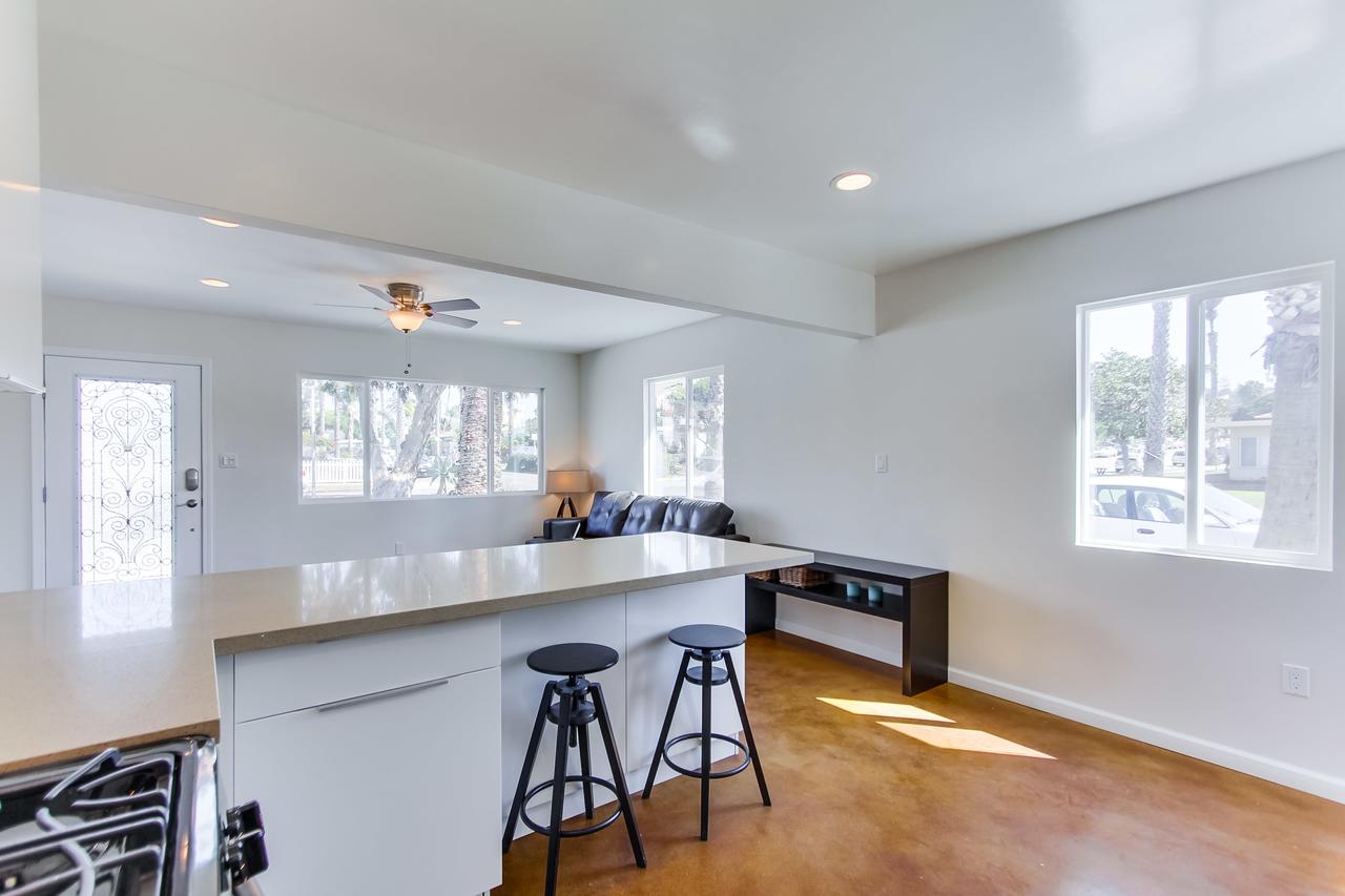 Sunset Cliffs Beach Cottage - thumb 2