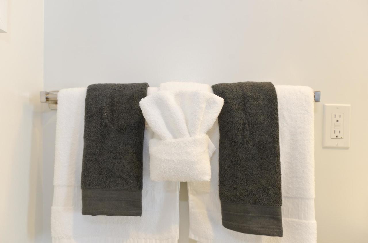 Urban Downtown 3br 3ba Sky Pool Table Penthouse - thumb 25