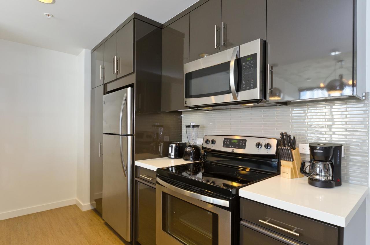 Urban Downtown 3br 3ba Sky Pool Table Penthouse - thumb 16