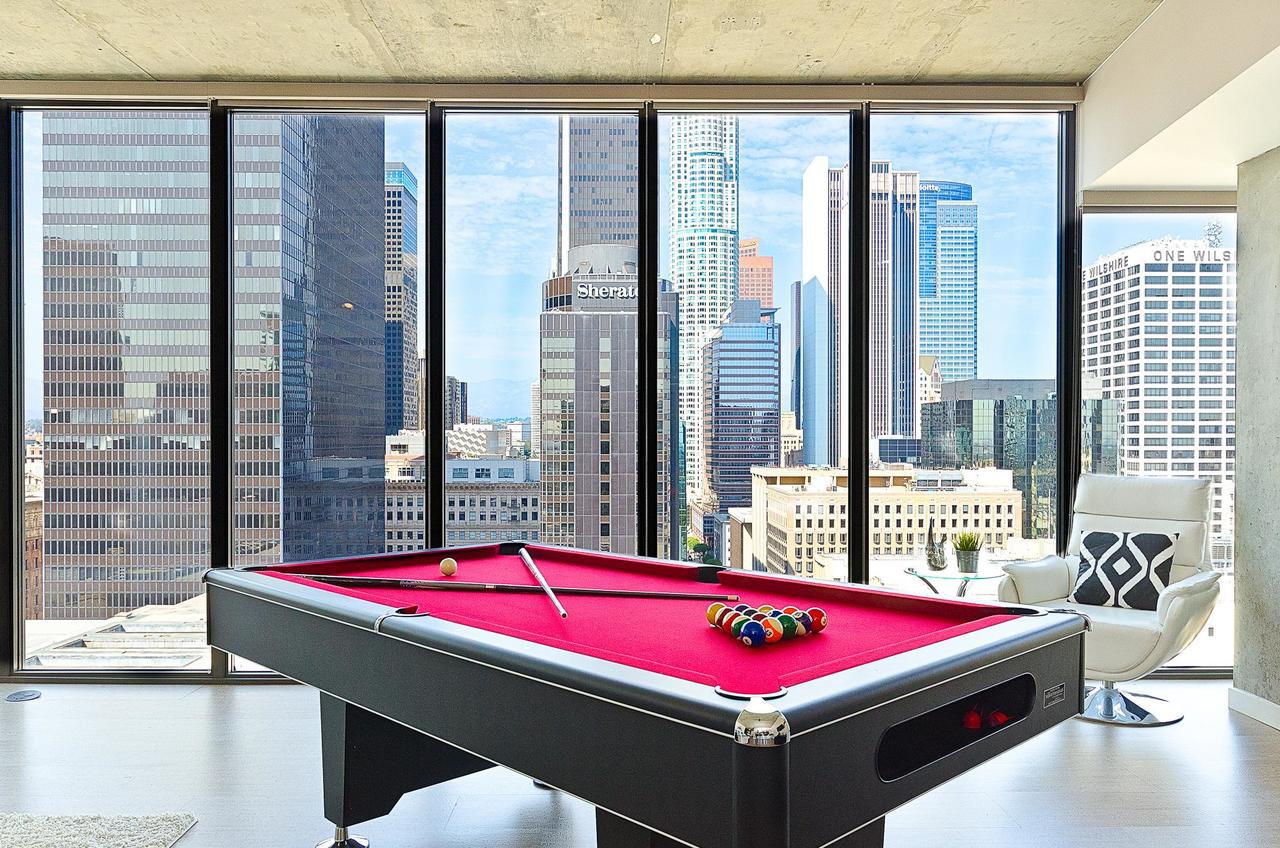 Urban Downtown 3br 3ba Sky Pool Table Penthouse - thumb 33