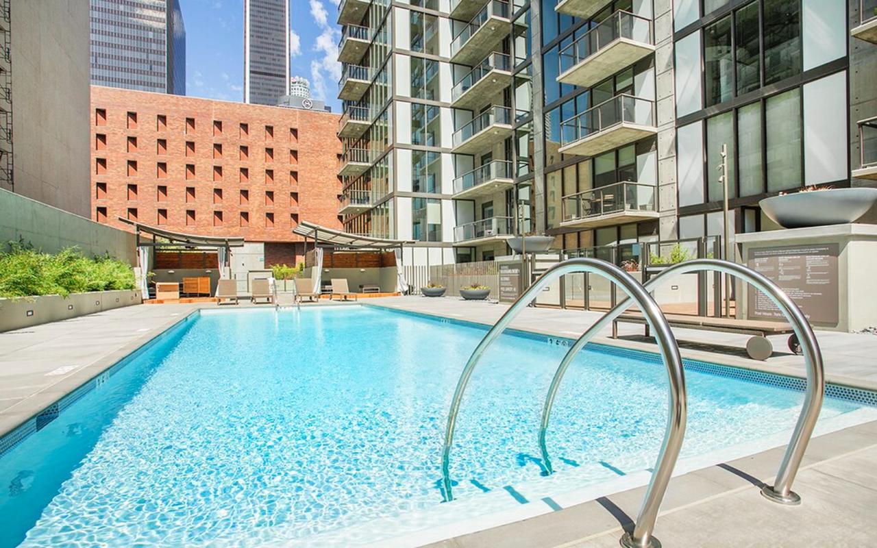Urban Downtown 3br 3ba Sky Pool Table Penthouse - thumb 35