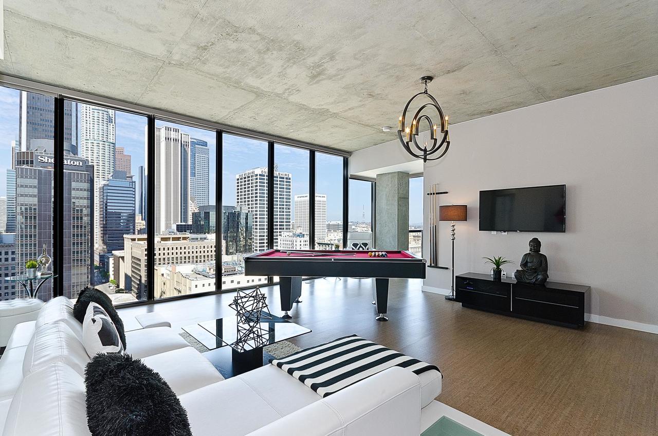 Urban Downtown 3br 3ba Sky Pool Table Penthouse - thumb 34