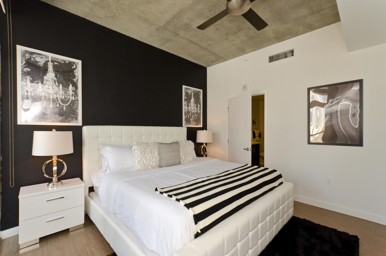 Urban Downtown 3br 3ba Sky Pool Table Penthouse - thumb 6