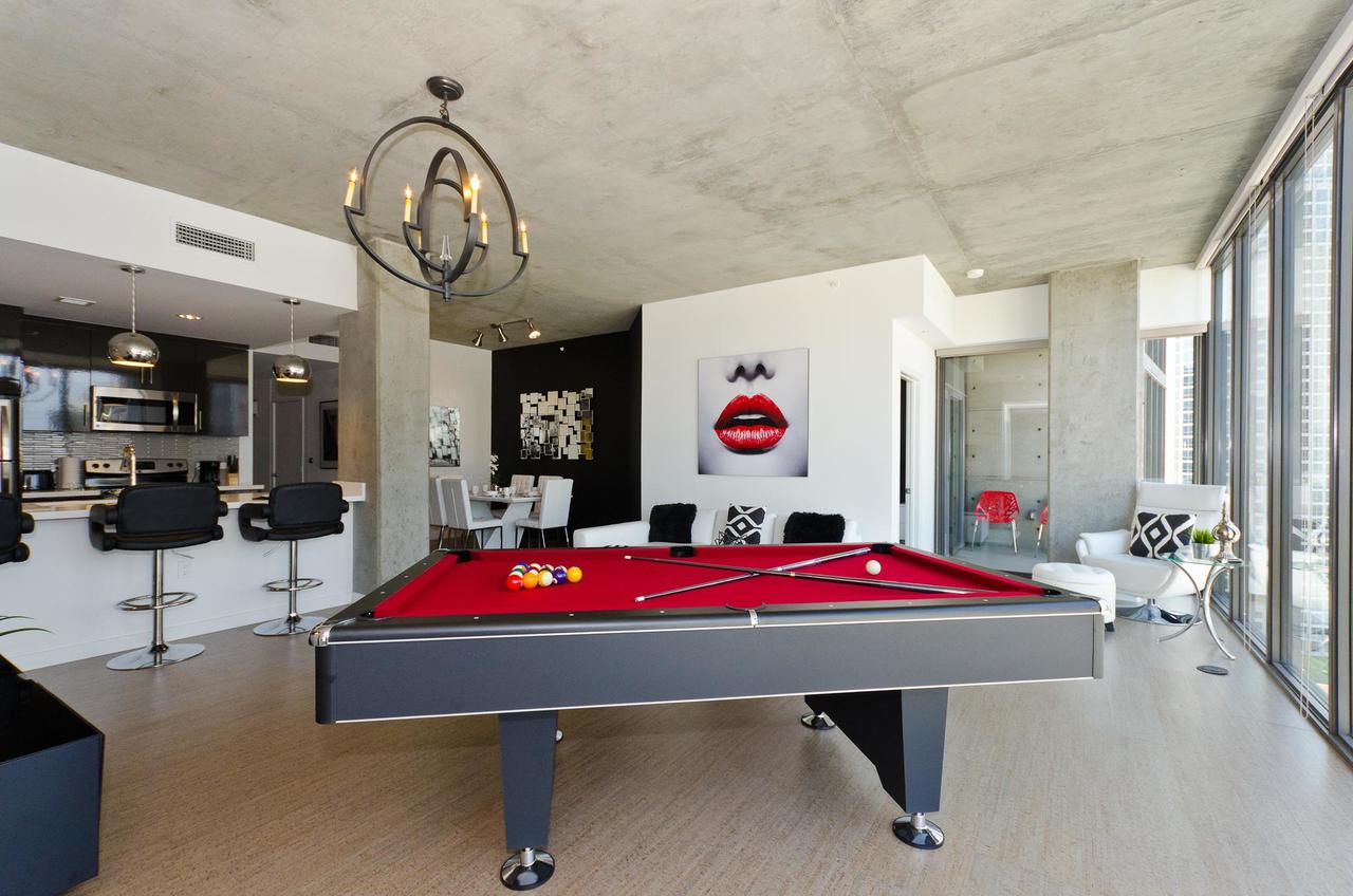 Urban Downtown 3br 3ba Sky Pool Table Penthouse - thumb 32