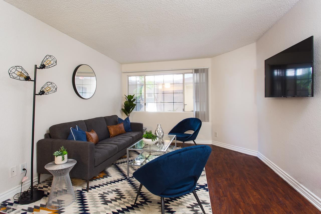 Hollywood Relaxing Luxury - thumb 0