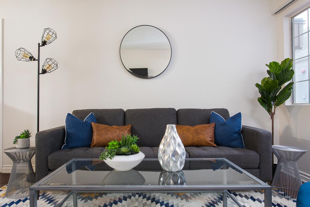 Hollywood Relaxing Luxury - thumb 3