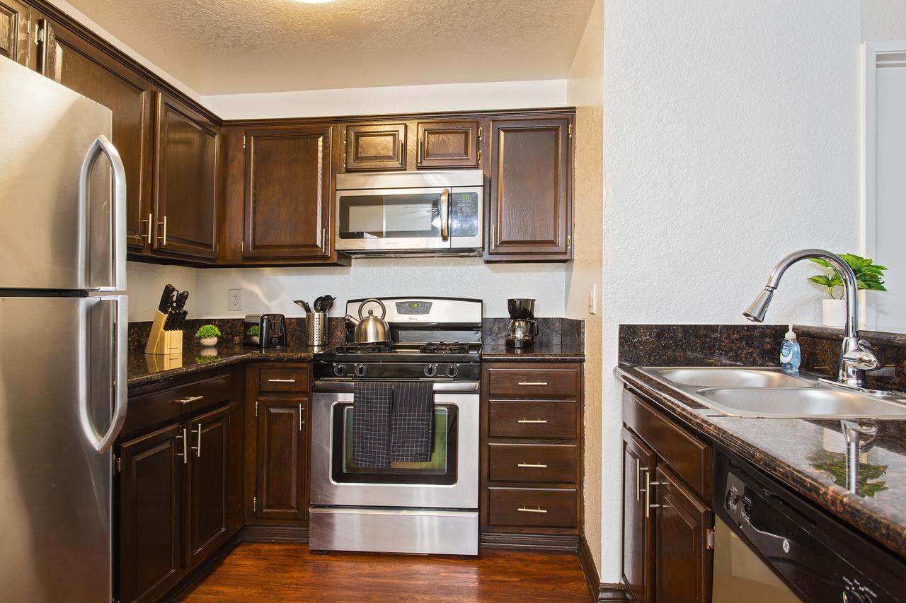 Hollywood Relaxing Luxury - thumb 4