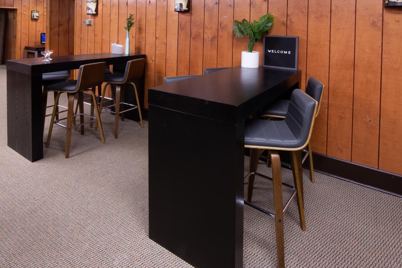 Rocky Mountain Hotel & Conference Center - thumb 37