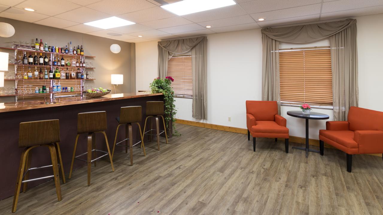 Rocky Mountain Hotel & Conference Center - thumb 7