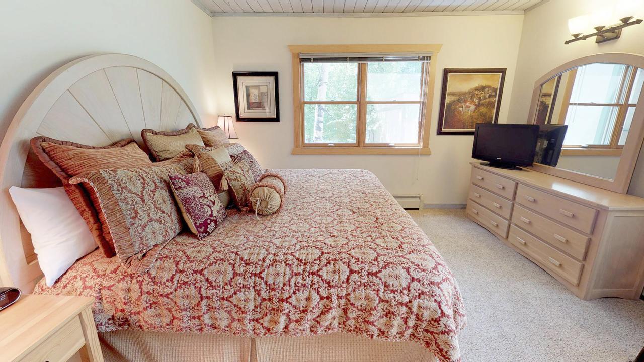 Top Of The Village, A Destination Residence - thumb 35