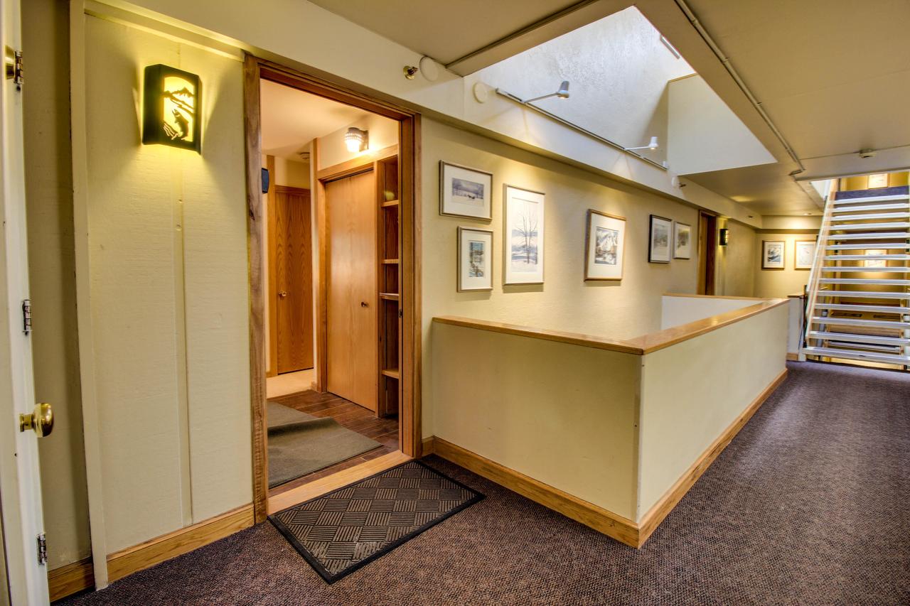 Cozy Slopeside Condo - thumb 39