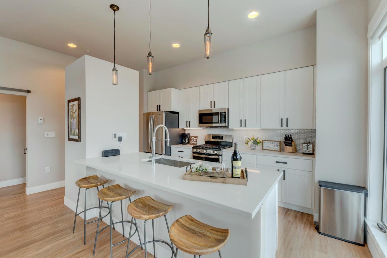 Downtown WP Luxury Loft #1 Near Resort - Free Activities Daily And Shuttle - thumb 1