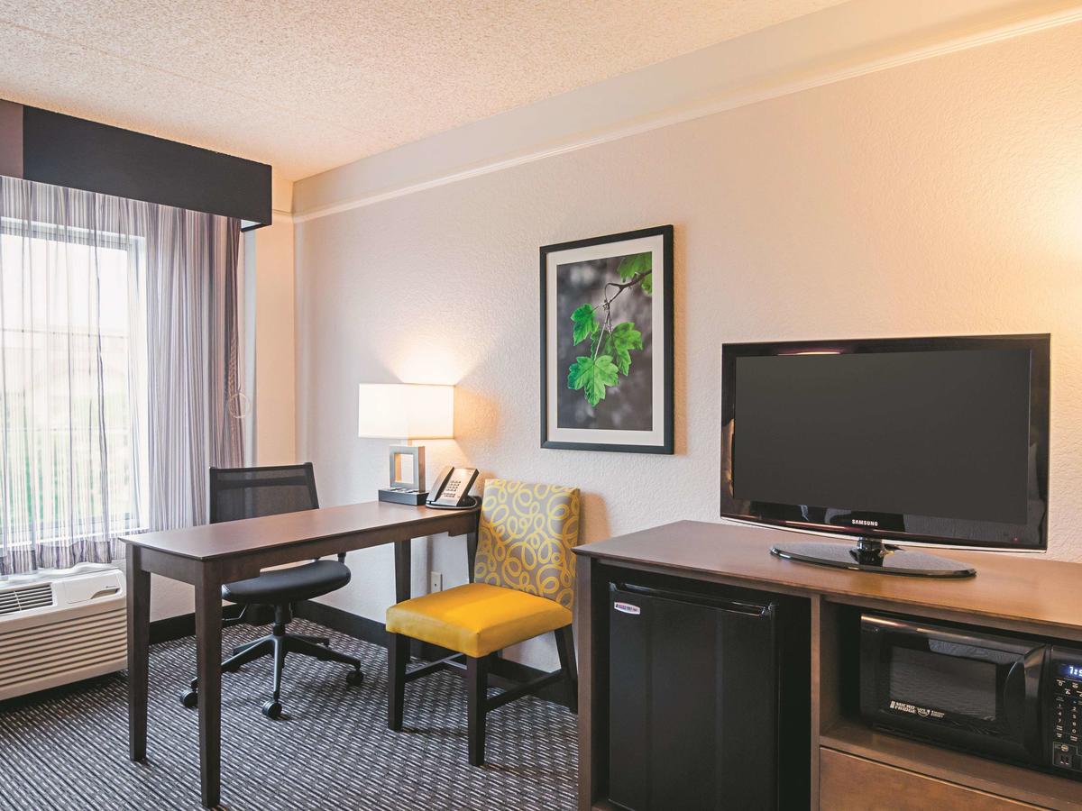 La Quinta By Wyndham Denver Airport DIA - thumb 31