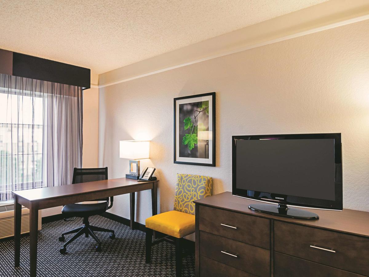 La Quinta By Wyndham Denver Airport DIA - thumb 34