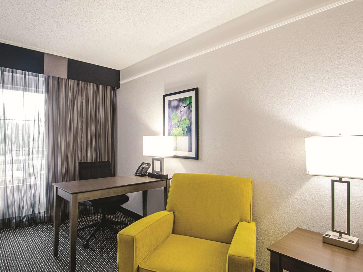 La Quinta By Wyndham Denver Airport DIA - thumb 11