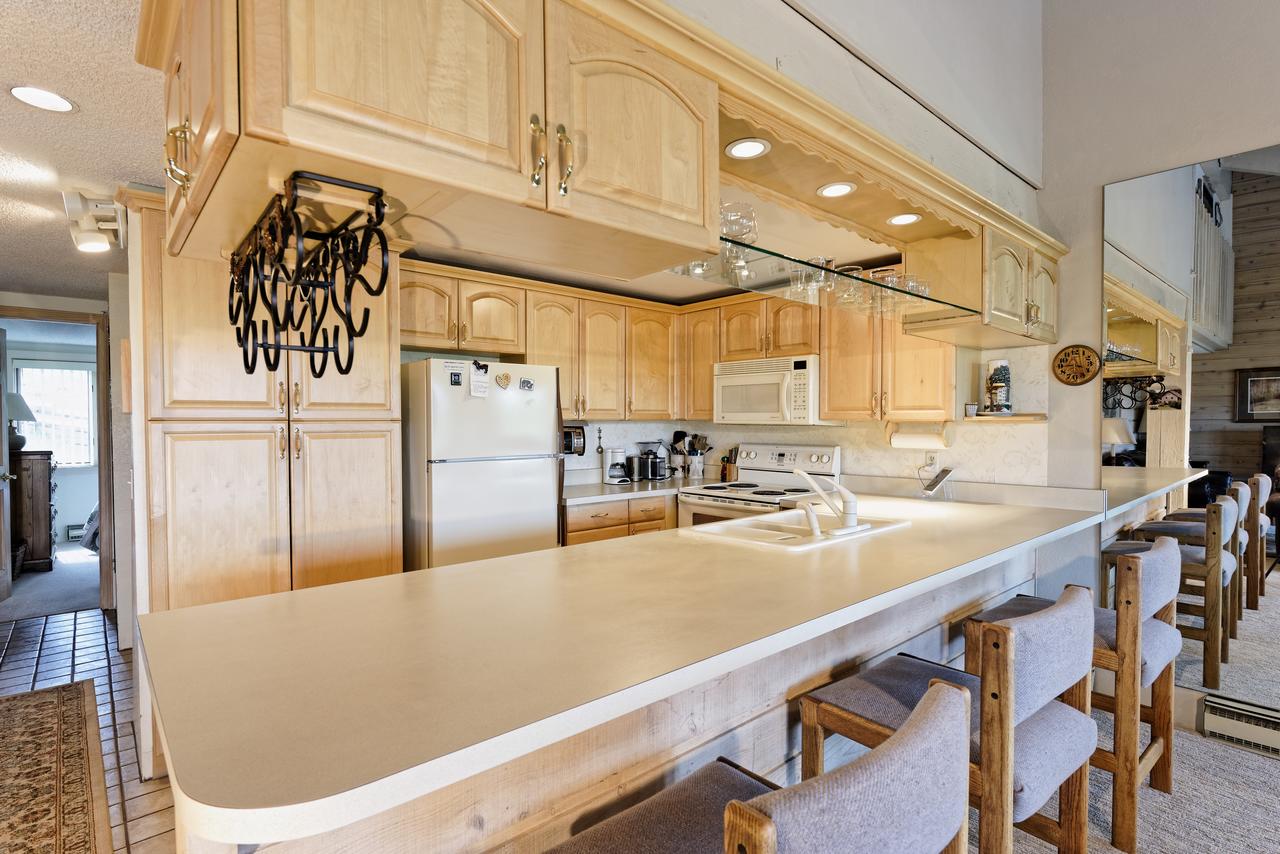 55 Upper Woodbridge Rd Unit F-4 Condo - thumb 21