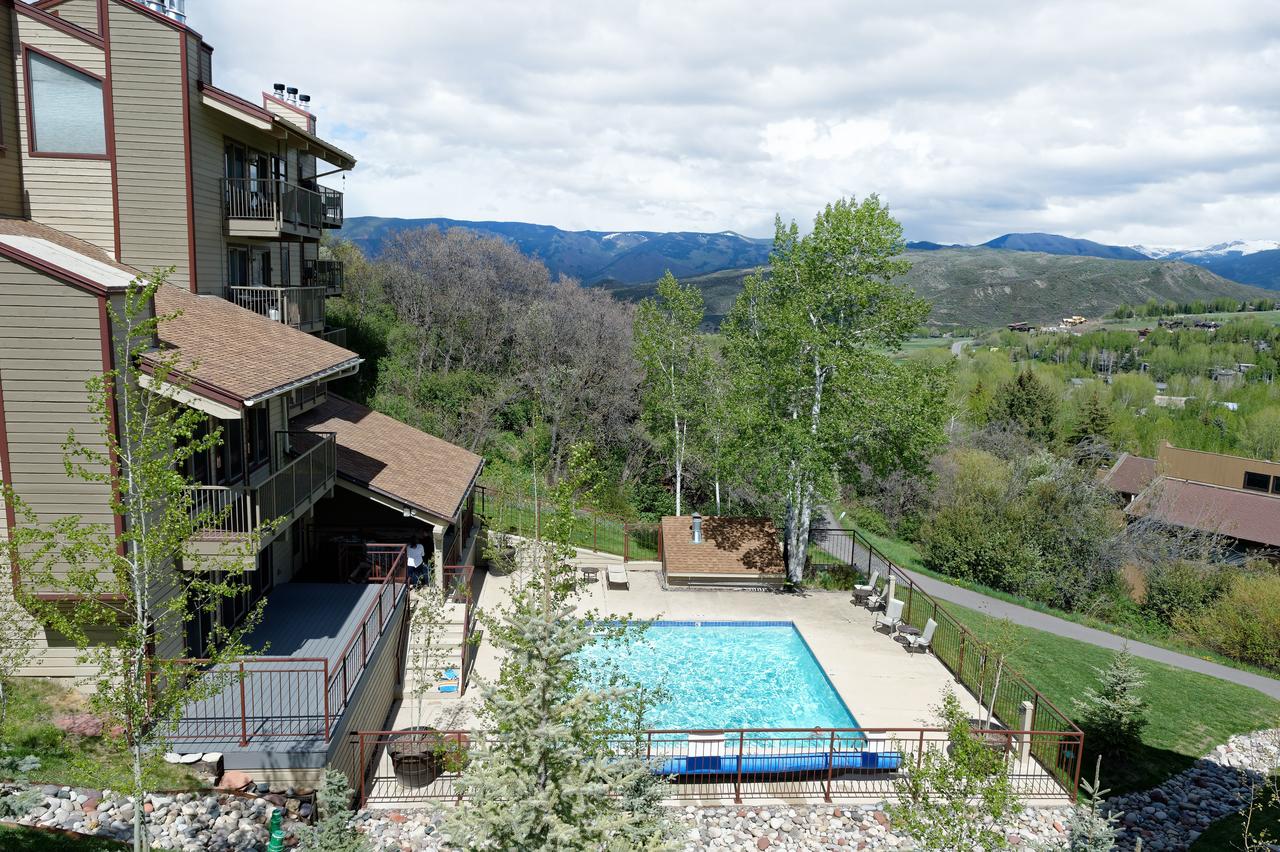 55 Upper Woodbridge Rd Unit F-4 Condo - thumb 3