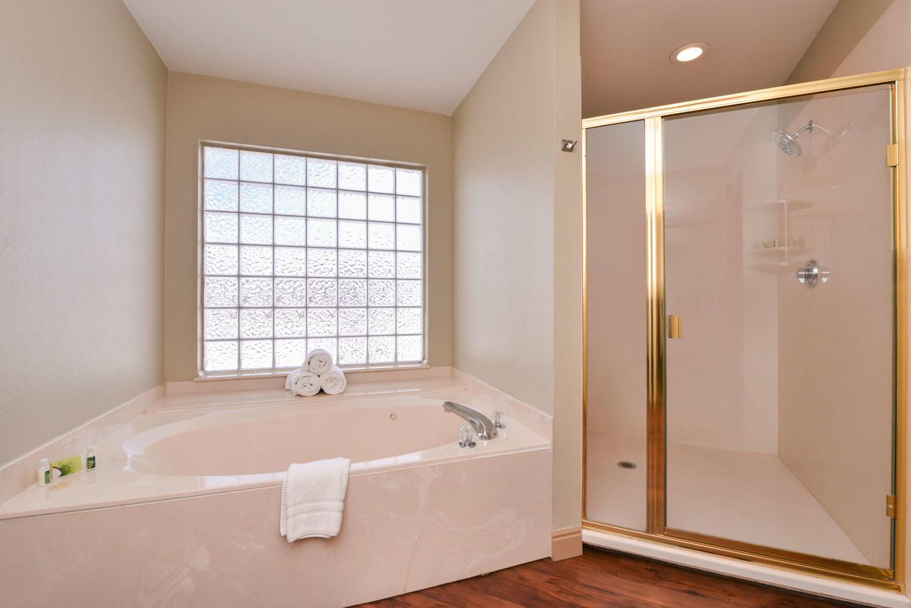Best Western Executive Inn & Suites - thumb 35
