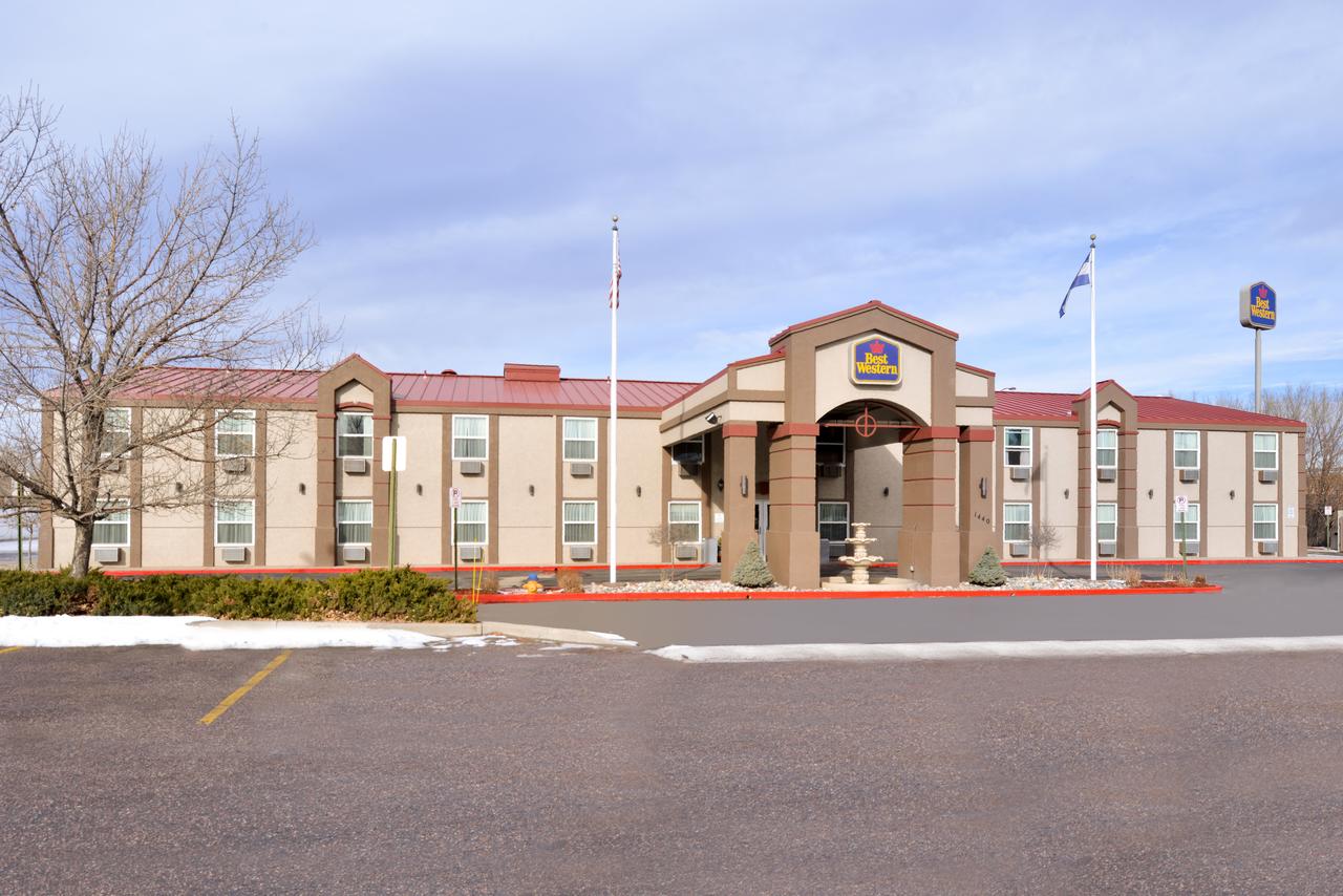 Best Western Executive Inn & Suites - thumb 1