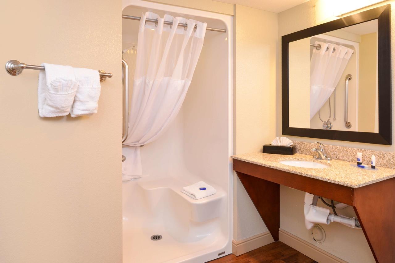 Best Western Executive Inn & Suites - thumb 33
