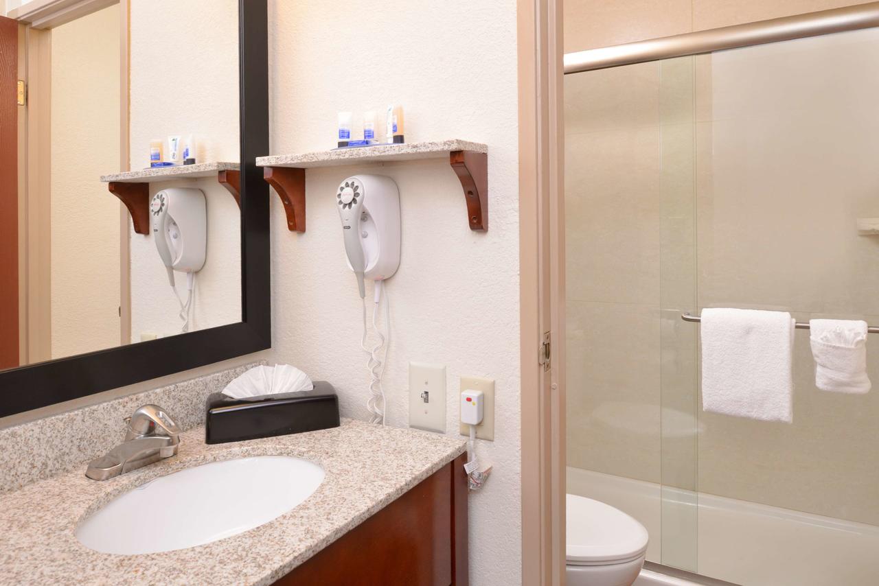 Best Western Executive Inn & Suites - thumb 12