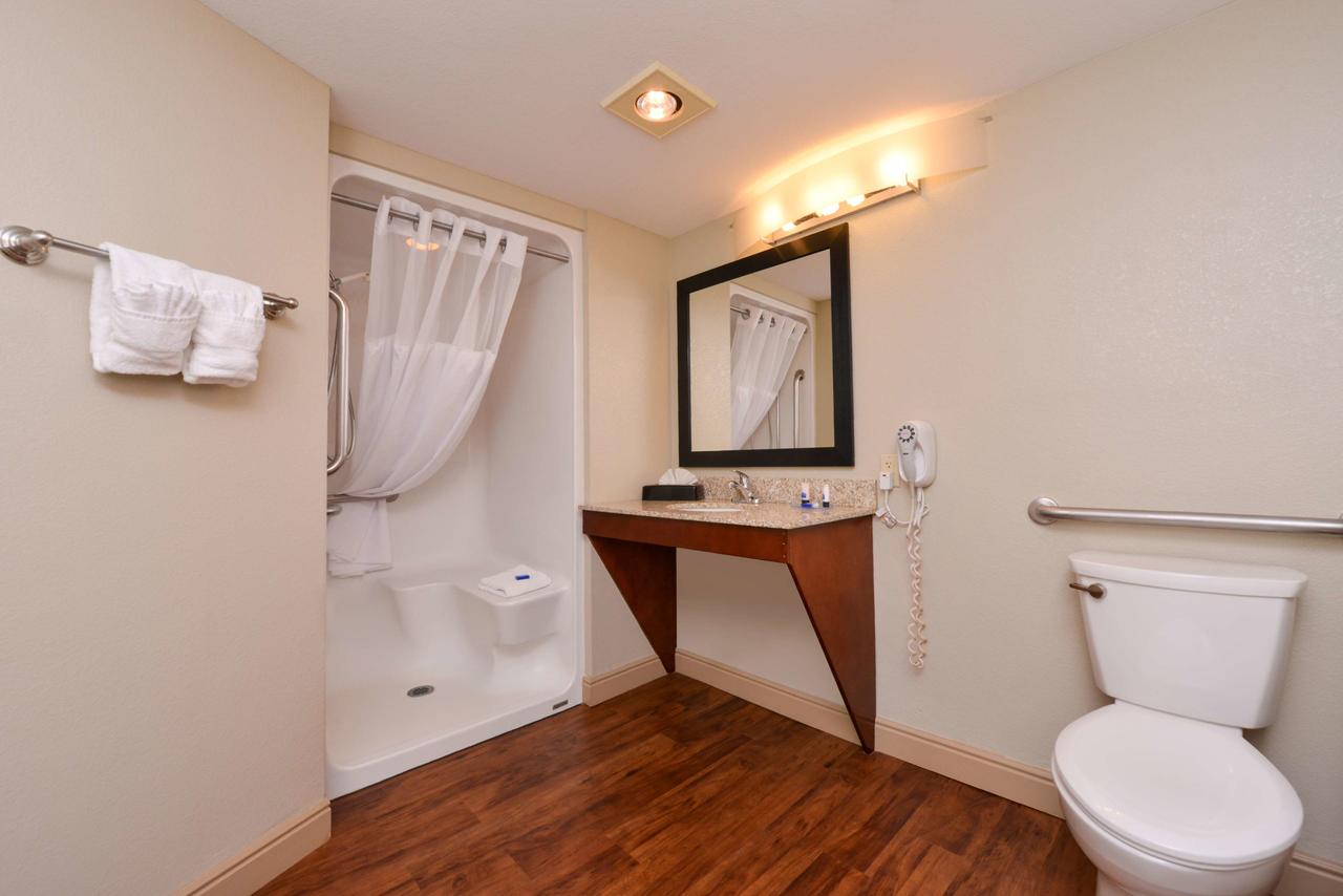 Best Western Executive Inn & Suites - thumb 34