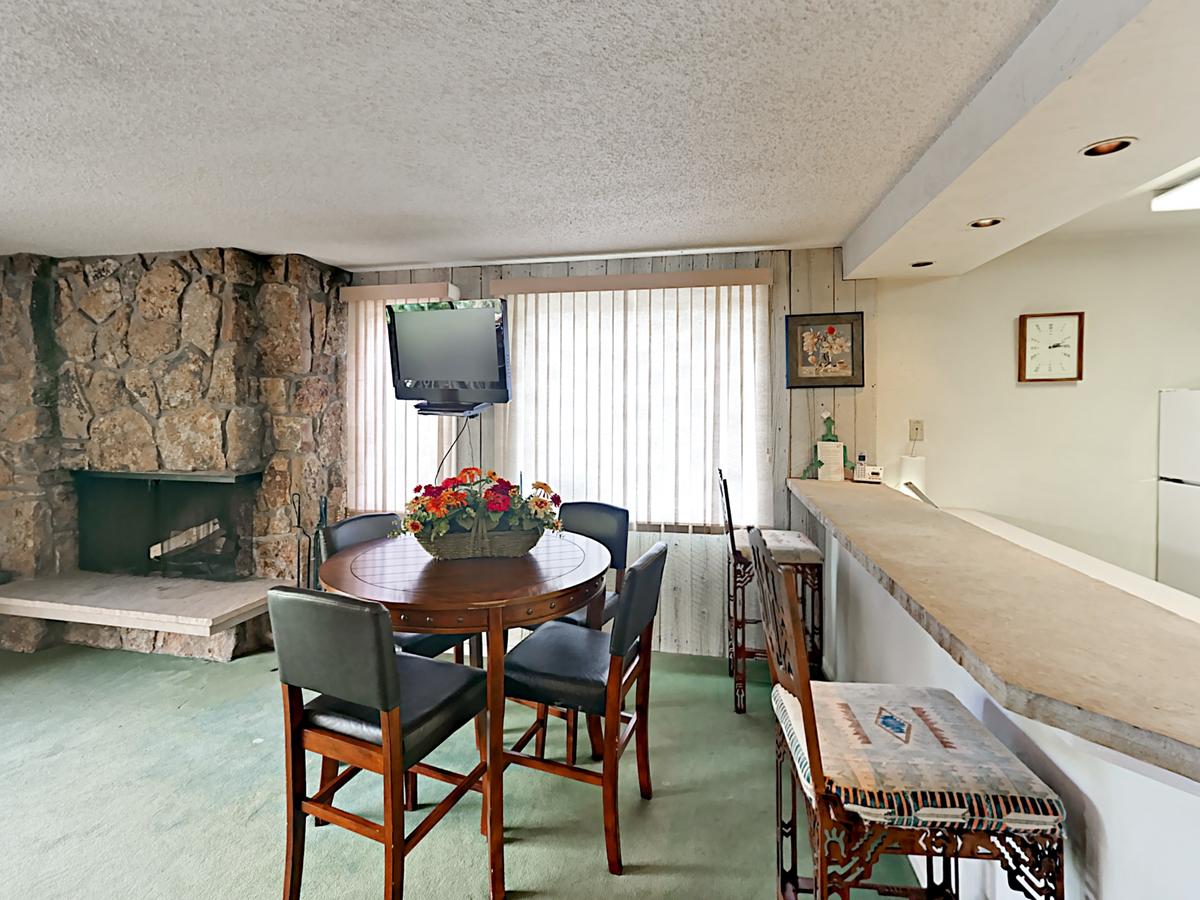 150 Carriage Condo - thumb 3