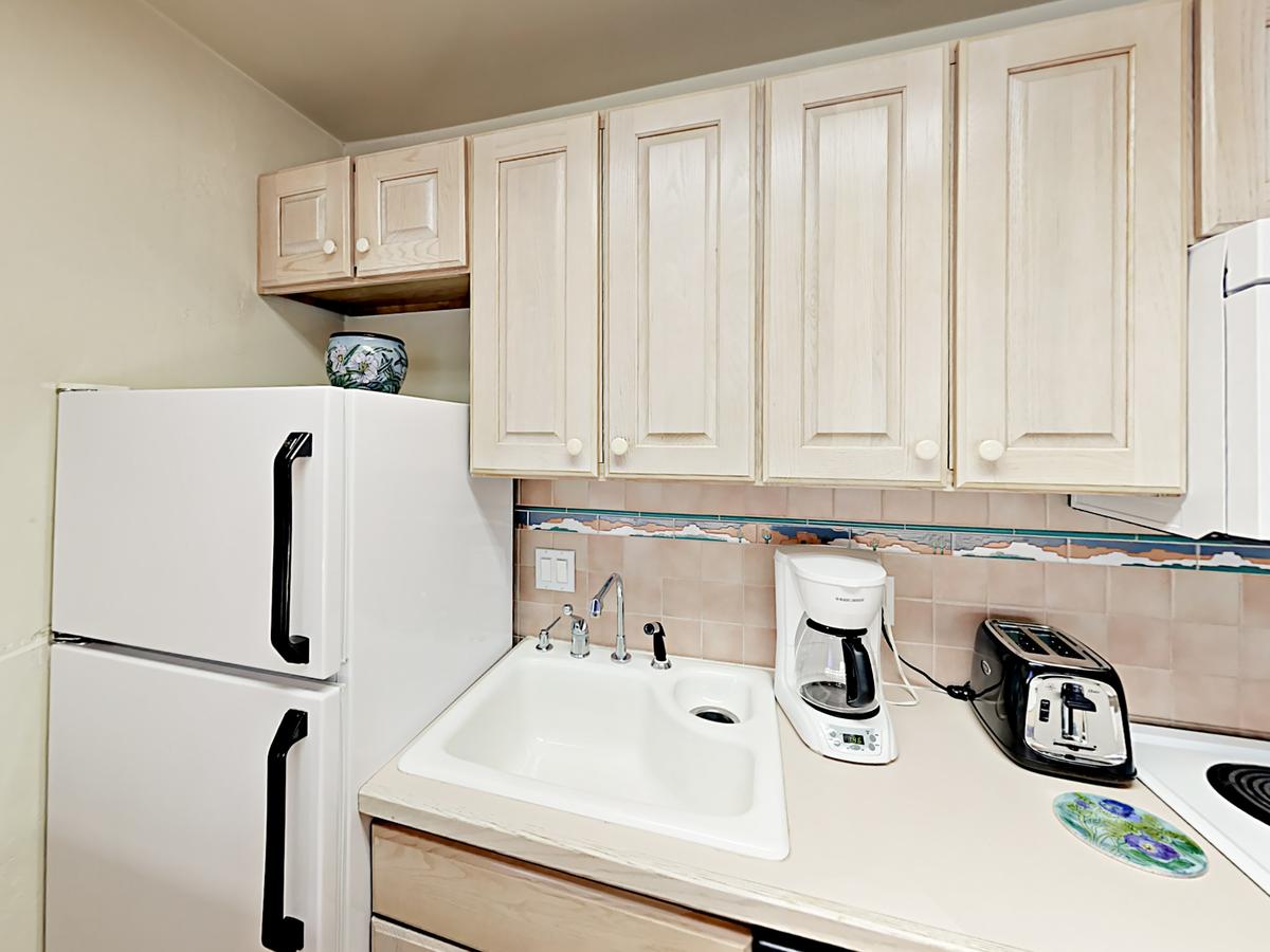 150 Carriage Condo - thumb 8