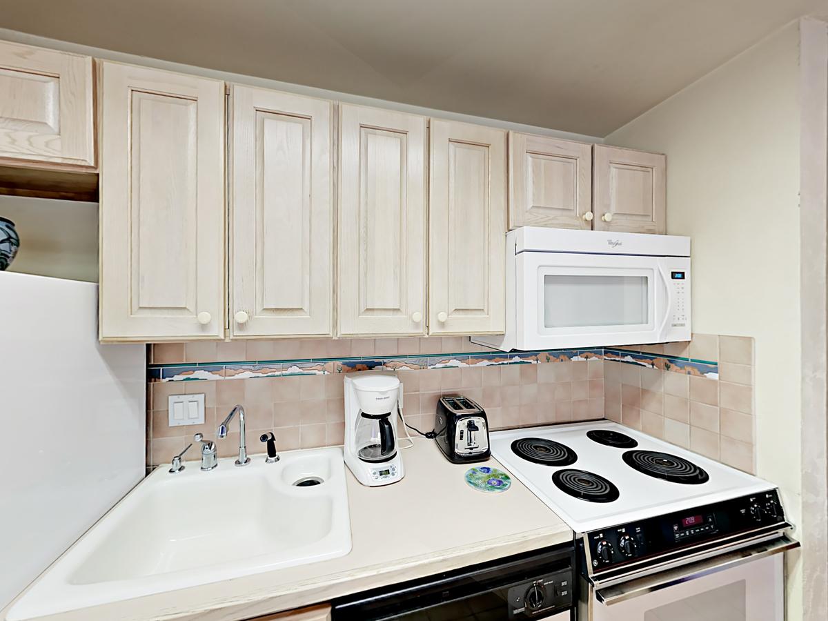 150 Carriage Condo - thumb 5