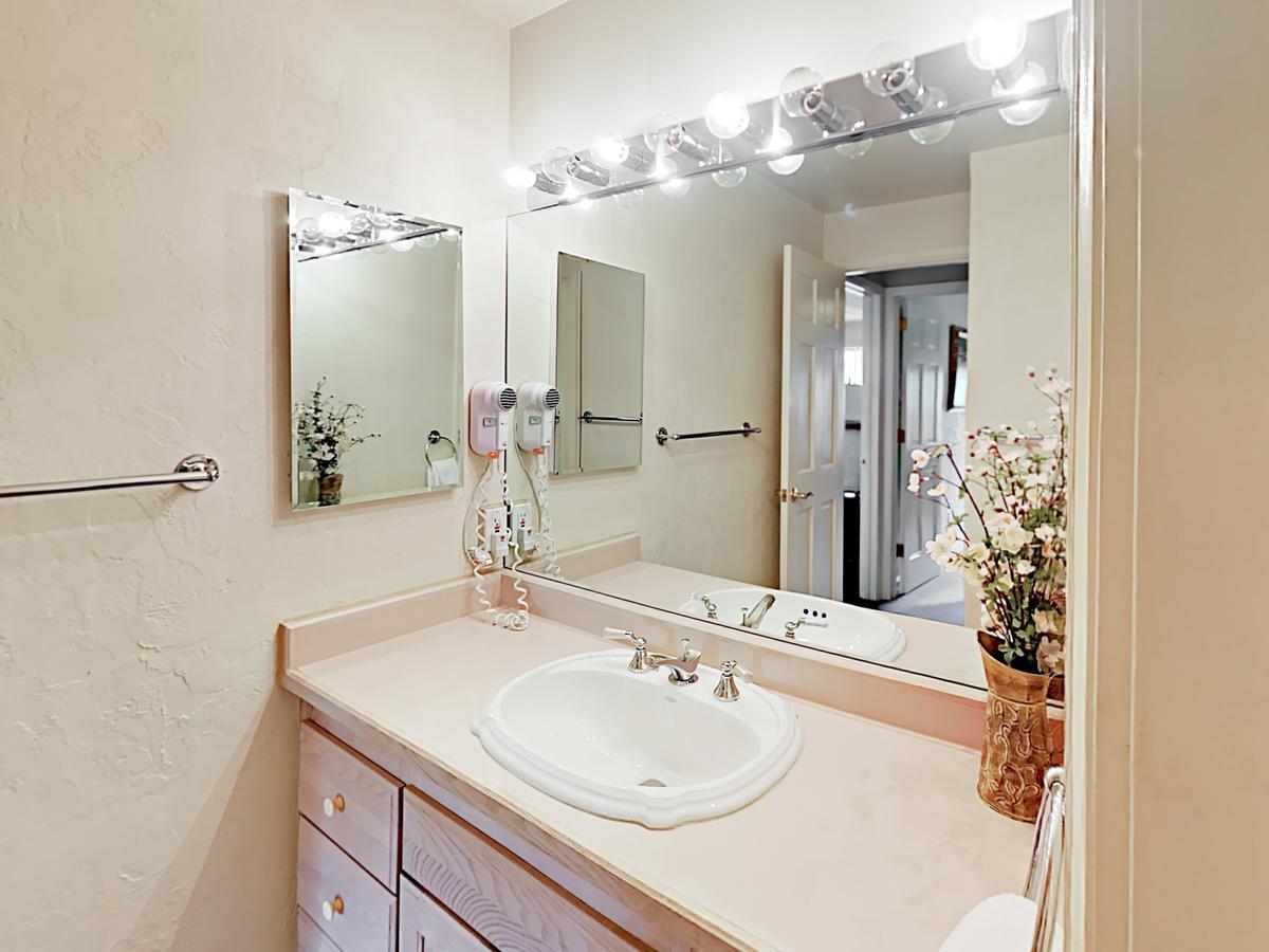 150 Carriage Condo - thumb 19