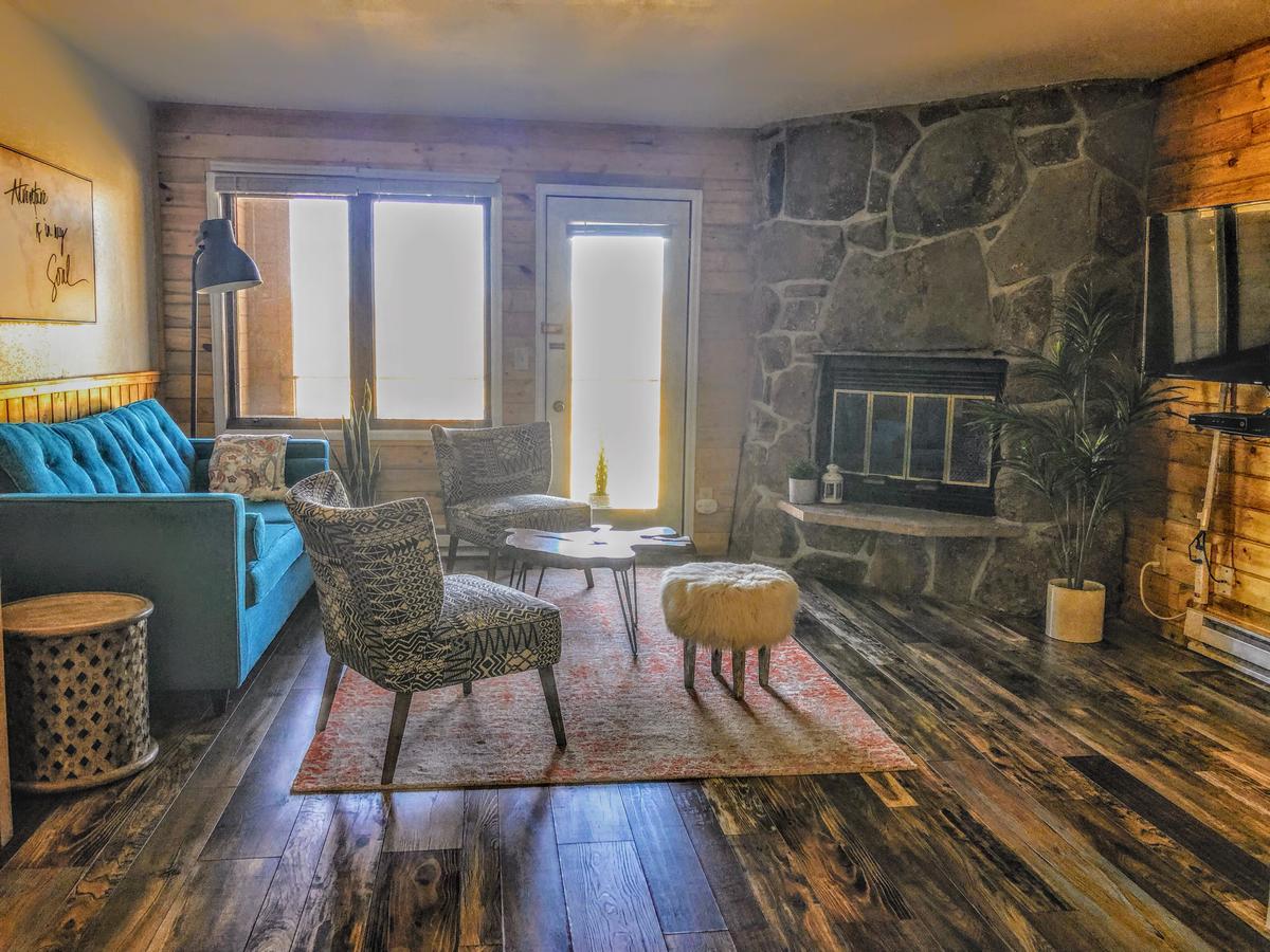 Style & Comfort At The Inn At SilverCreek - thumb 2