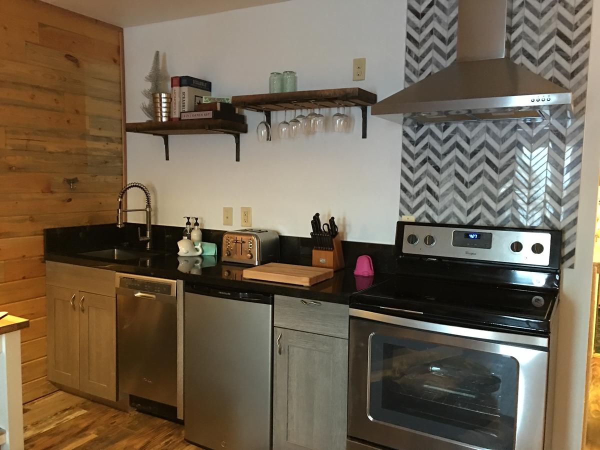 Style & Comfort At The Inn At SilverCreek - thumb 5