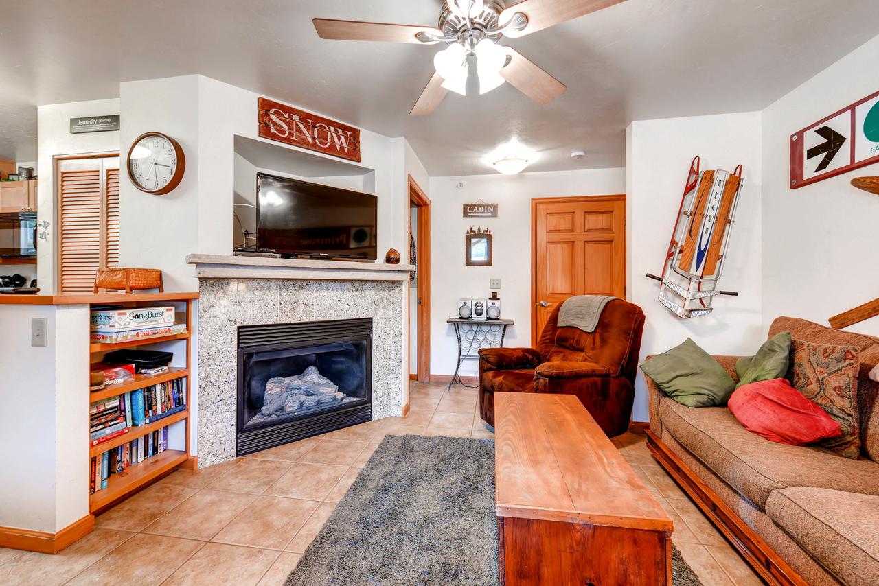 Two-Bedroom Condo At Streamside Lane - thumb 9