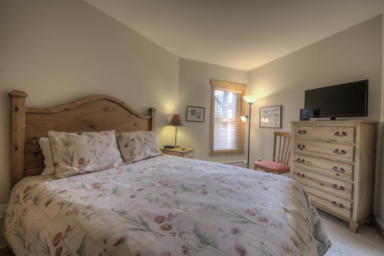 Tenderfoot Lodge - thumb 0