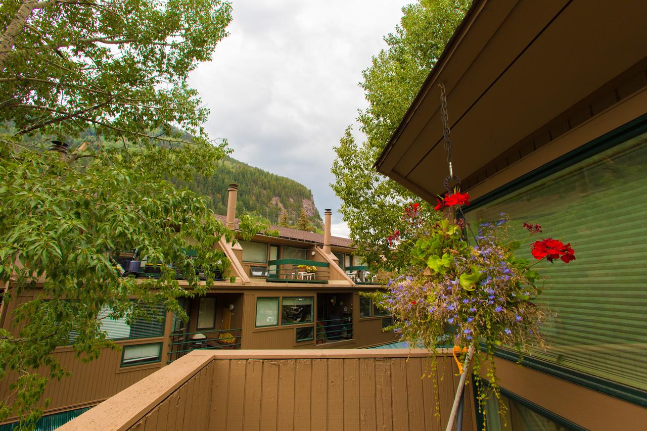 Gorgeous 2 Bedroom Sanctuary With Hot Tub - thumb 15