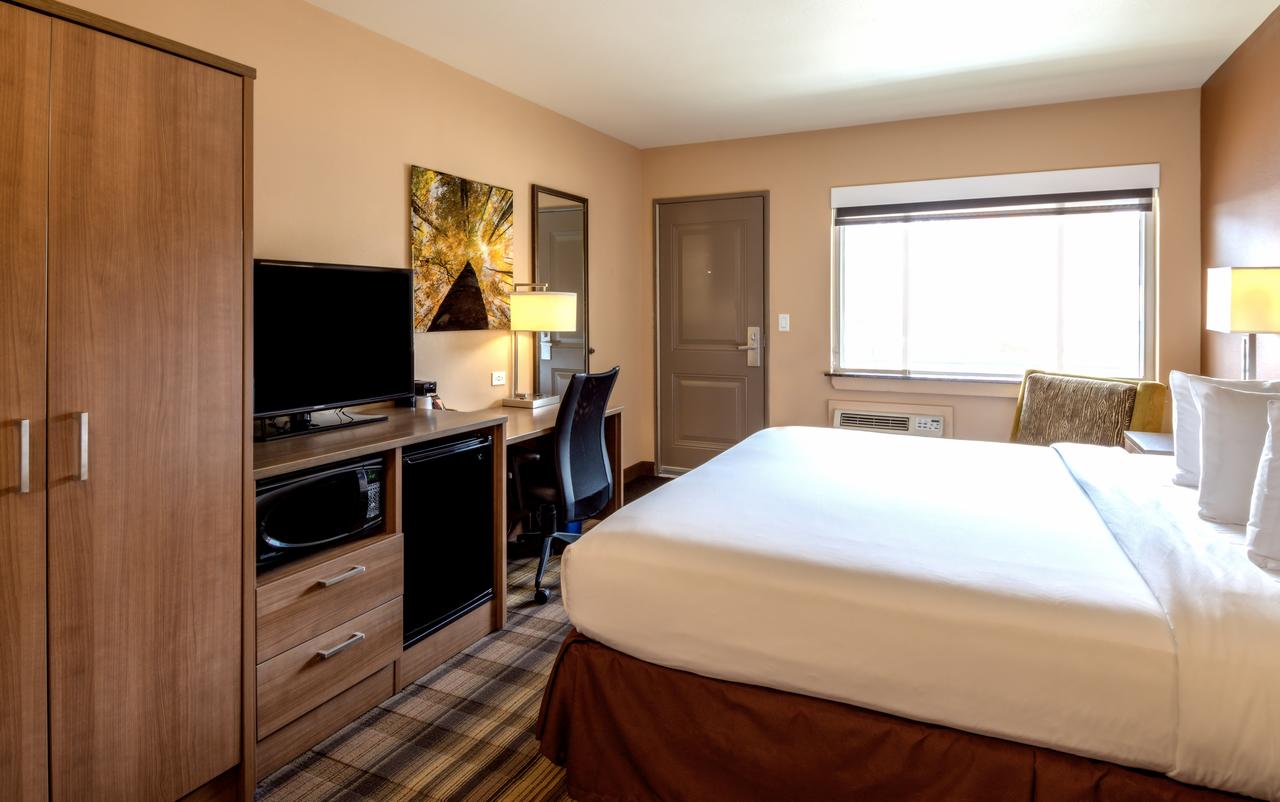 Boulder University Inn - thumb 1