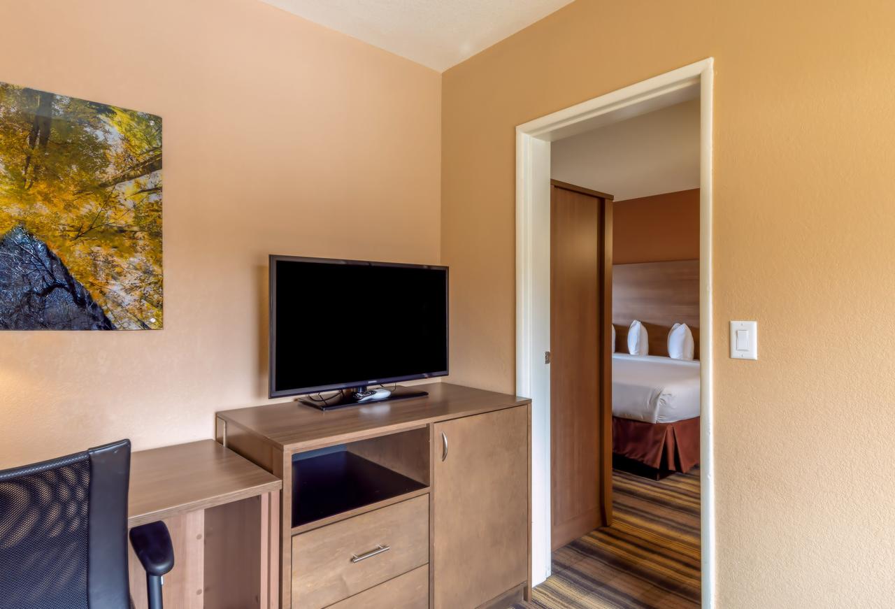 Boulder University Inn - thumb 3