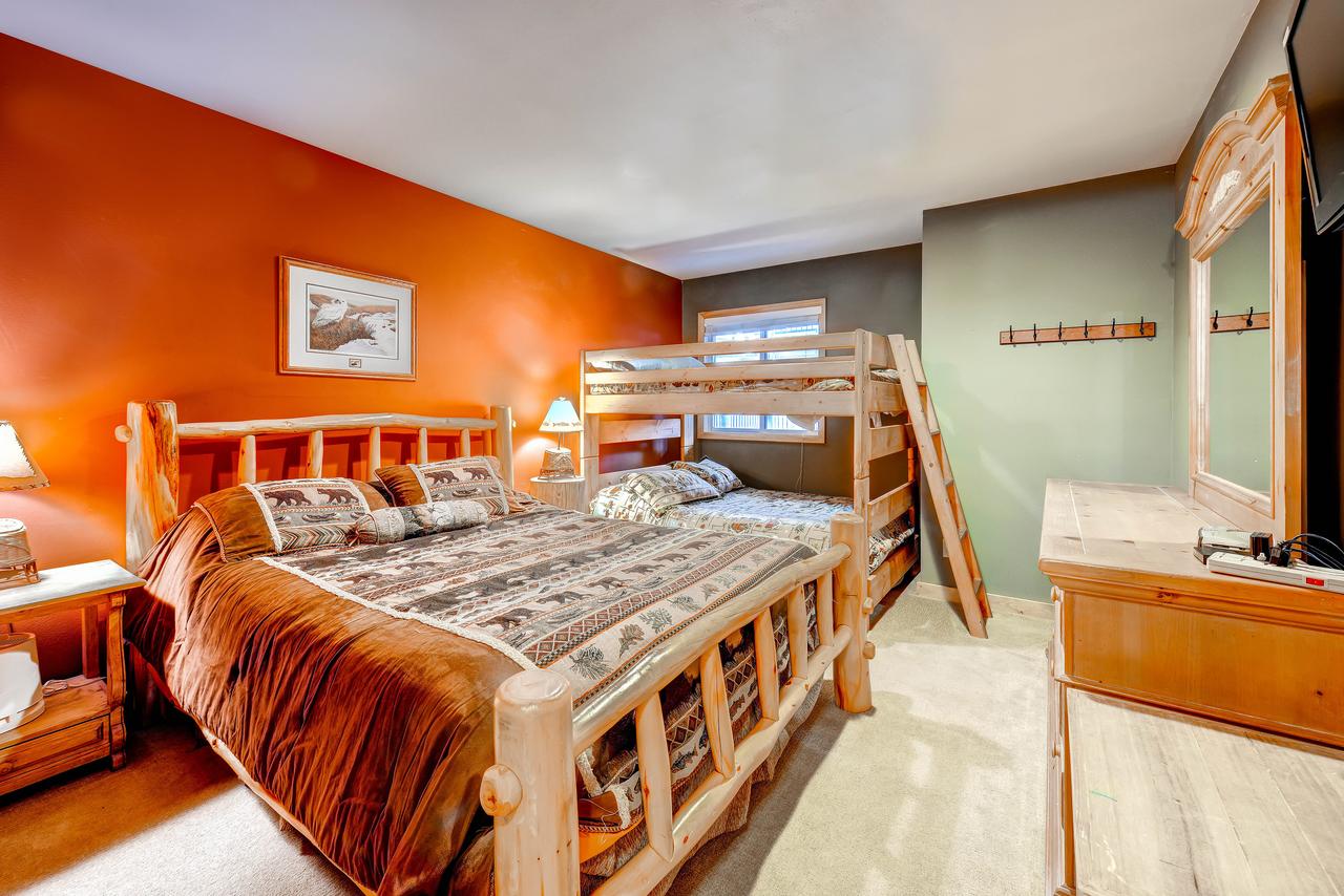 Two-Bedroom Park Place Condo B103 In Breckenridge - thumb 15