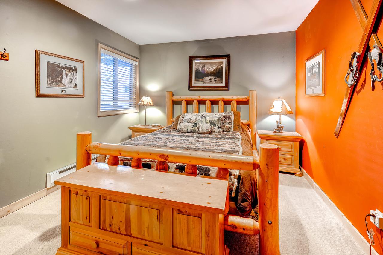 Two-Bedroom Park Place Condo B103 In Breckenridge - thumb 3