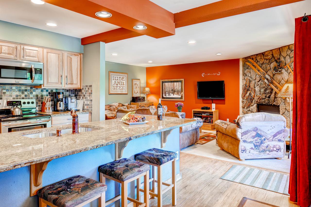 Two-Bedroom Park Place Condo B103 In Breckenridge - thumb 2