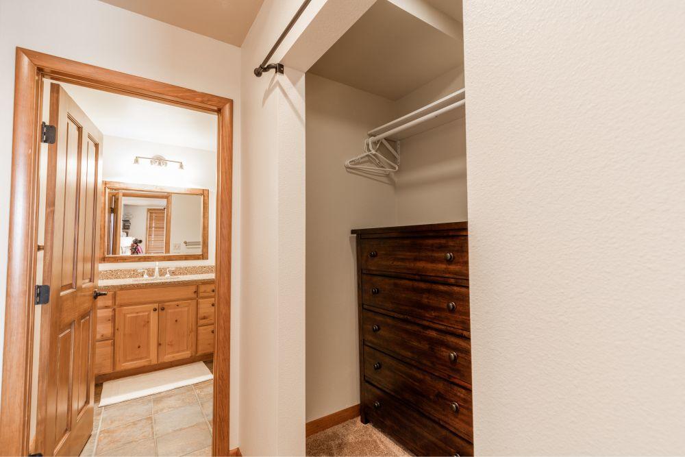 The Condo At The Gondo - SKI IN-SKI OUT!! Winter Park, Colorado - thumb 34